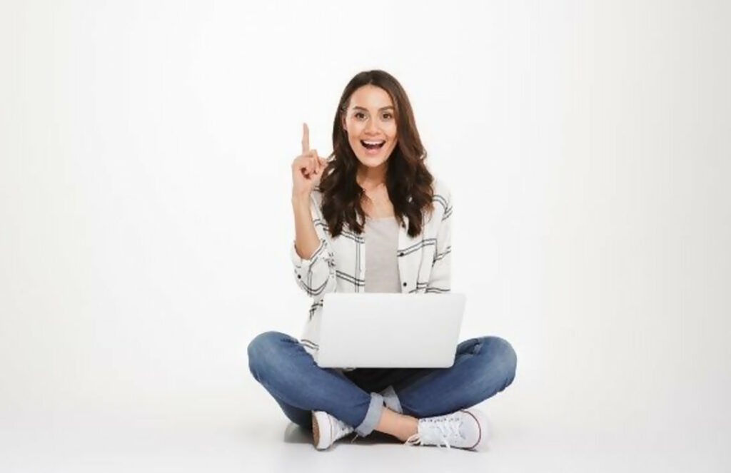 PROS and CONS popular CRMs in 2023